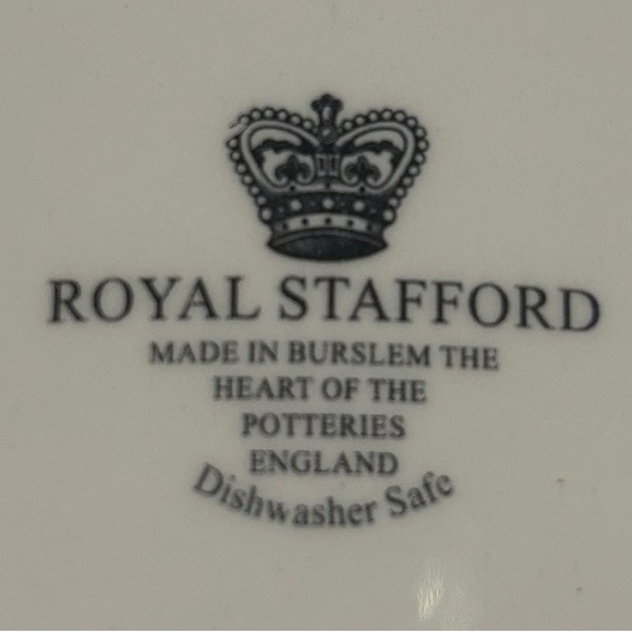 ROYAL STAFFORD 11in Ceramic Haunted House Dinner Plate - Picture 5 of 5